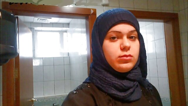 جودة عالية : شقراء ينتهي على ركبتيها على السرير ، قصص سكس اجنبي مترجم مارس الجنس اسلوب هزلي فيديو سكس