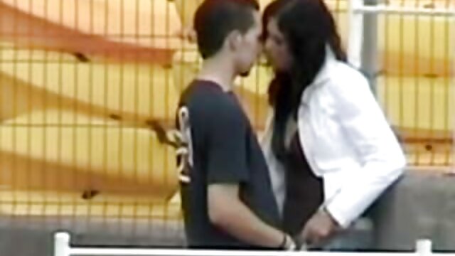 جودة عالية :  امرأة سمراء لديها كبير الثدي هو الحصول على فيلم اجنبى سكس بوسها صدم الحق فيديو سكس 